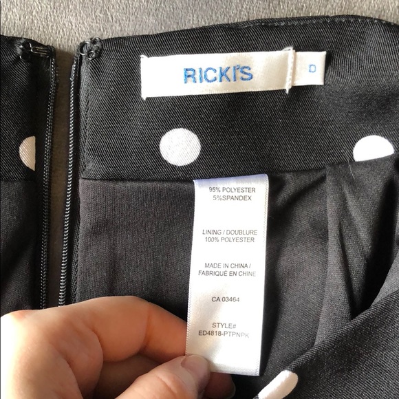 Ricki’s Pencil Skirt - Picture 3 of 3